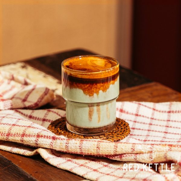 PISTACHIO DIRTY LATTE (C)